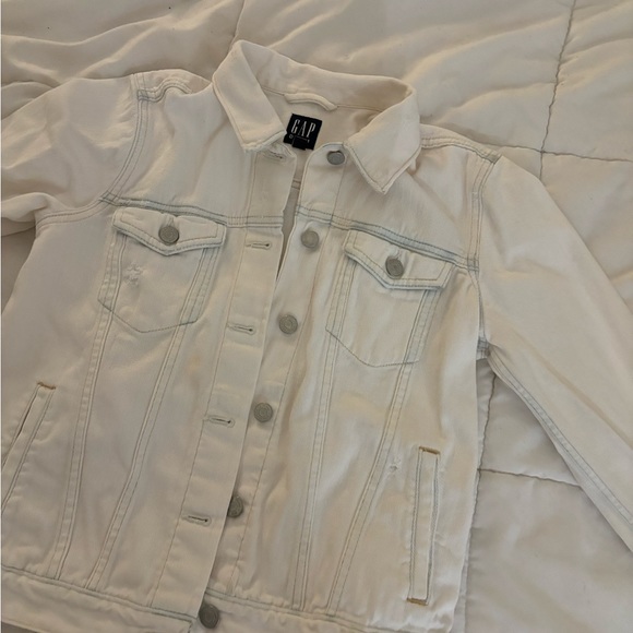 White Gap Denim Jacket - size medium - Picture 3 of 3